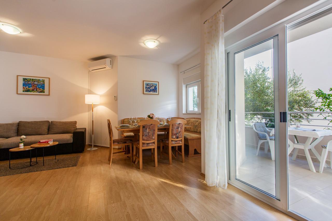 Maiv Residence - Family & Designer Suites Рогозница Экстерьер фото