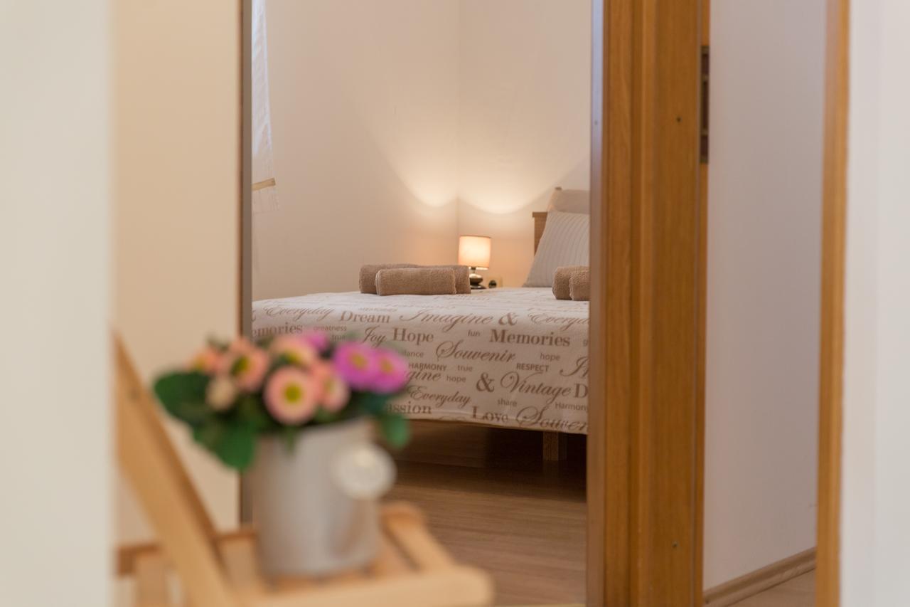 Maiv Residence - Family & Designer Suites Рогозница Экстерьер фото