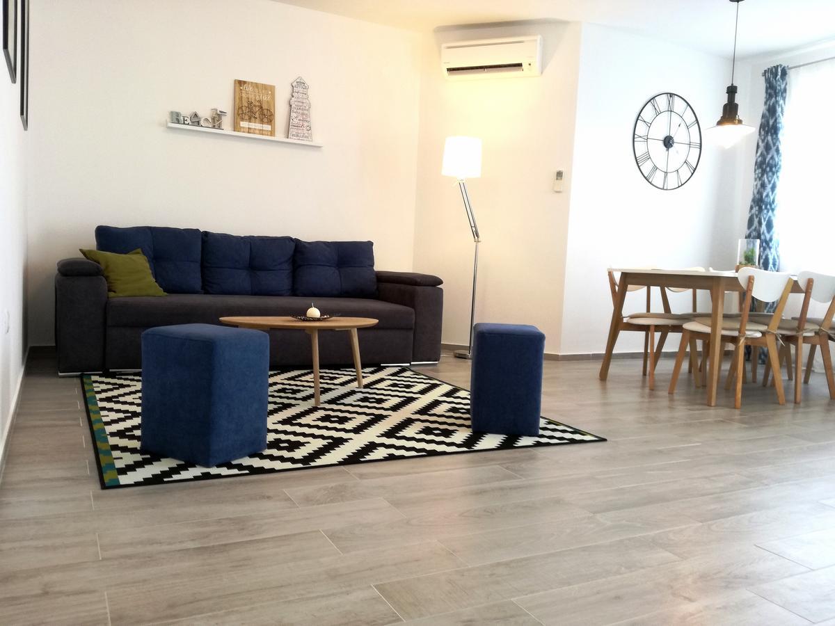 Maiv Residence - Family & Designer Suites Рогозница Экстерьер фото
