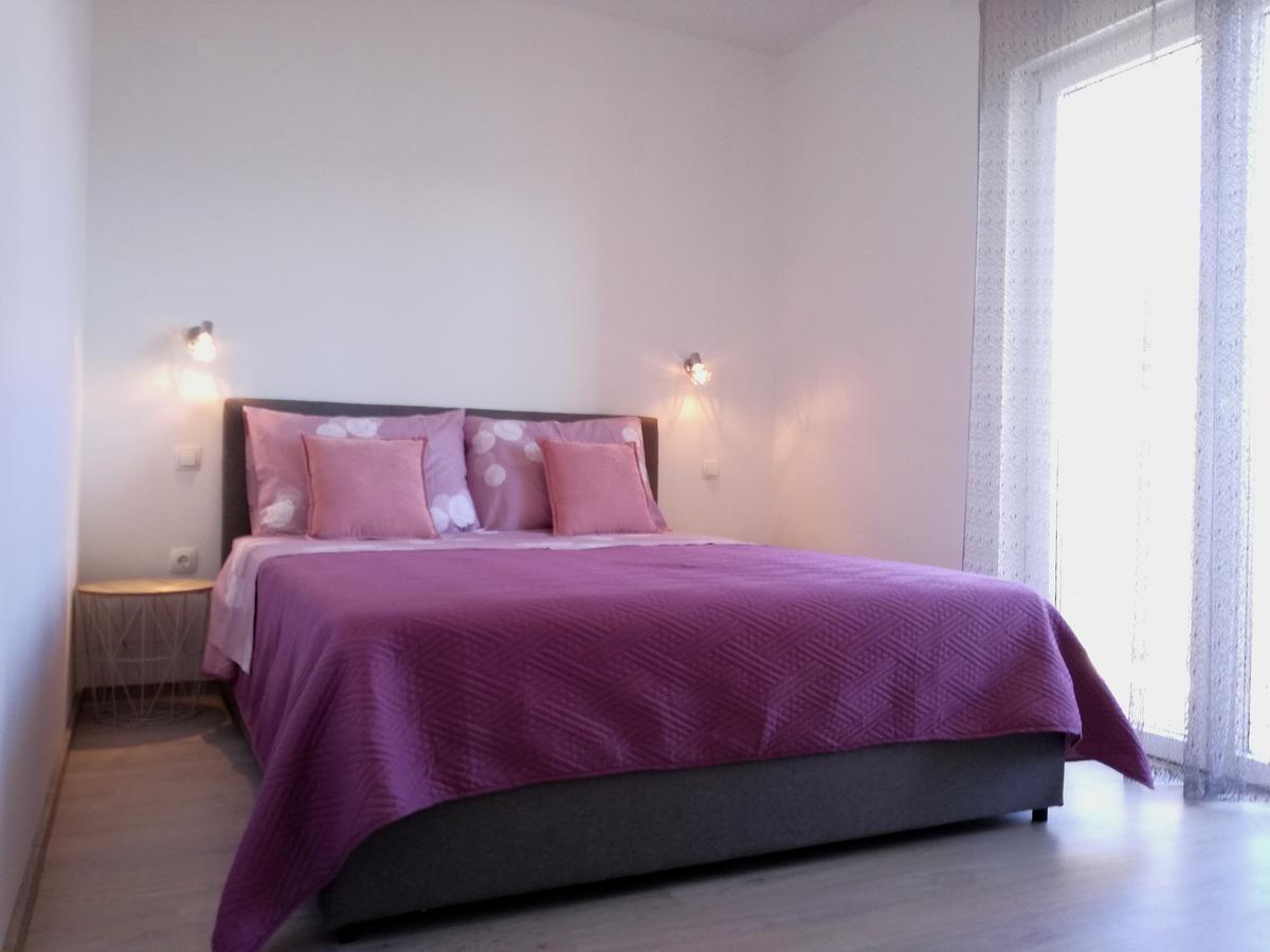 Maiv Residence - Family & Designer Suites Рогозница Экстерьер фото